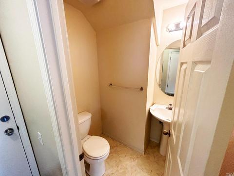 251 Clearpointe Dr, Vallejo, CA 94591 photo 8