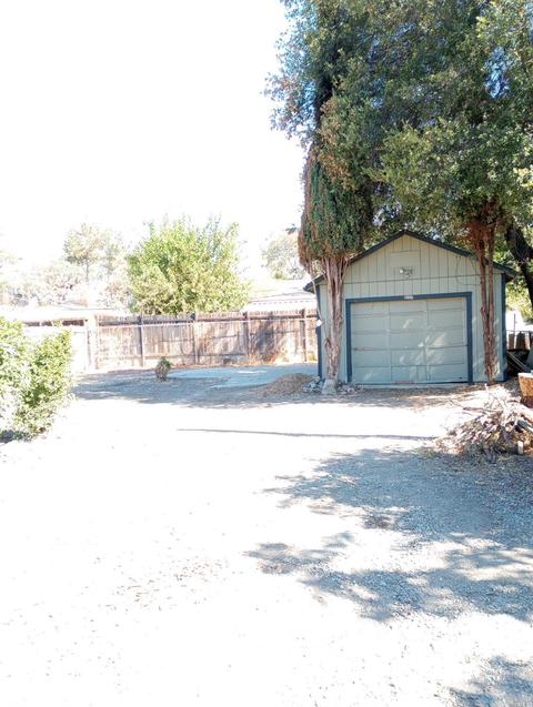 14320 Robinson Ave, Clearlake, CA 95422 photo 2