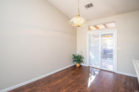 600 Fox Pointe Rd, Vacaville, CA 95687 photo 11