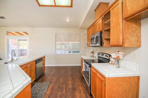 600 Fox Pointe Rd, Vacaville, CA 95687 photo 20
