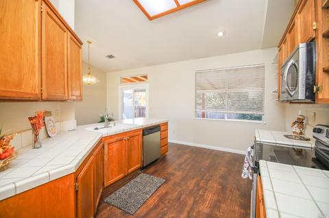 600 Fox Pointe Rd, Vacaville, CA 95687 photo 18
