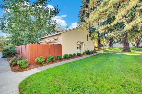 343 Eldridge Ave, Vacaville, CA 95687 photo 2