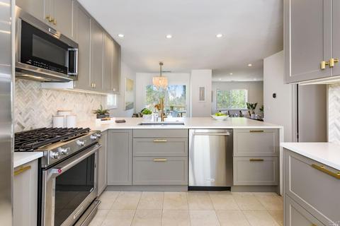 9 Thoreau Cir, Mill Valley, CA 94941 photo 2