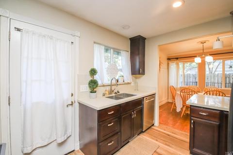462 Buckeye St, Vacaville, CA 95688 photo 10