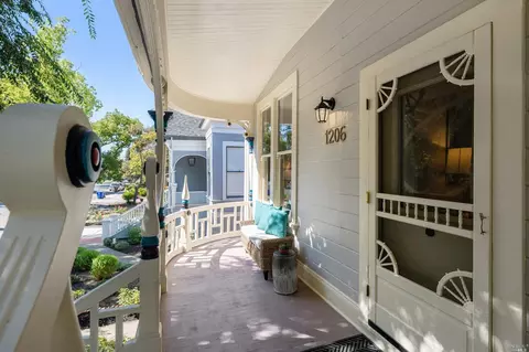 1206 Oak St, Napa, CA 94559 photo 6
