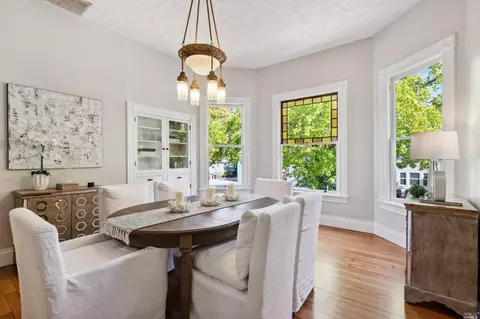 1206 Oak St, Napa, CA 94559 photo 3