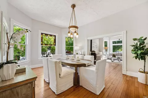 1206 Oak St, Napa, CA 94559 photo 4