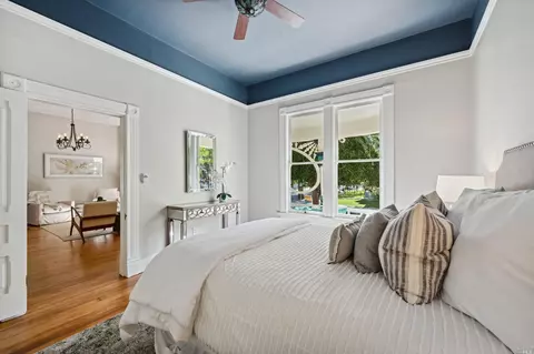 1206 Oak St, Napa, CA 94559 photo 5