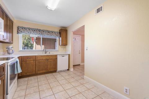 2173 Cedarbrook Dr, Fairfield, CA 94534 photo 12