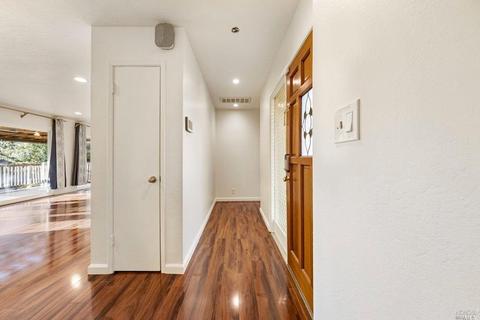545 Brooke Dr, Vallejo, CA 94591 photo 4