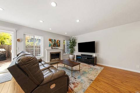 1772 Stuart Ct, Benicia, CA 94510 photo 5