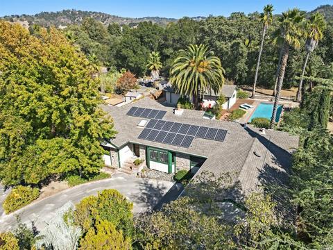 6112 Lockwood Dr, Windsor, CA 95492 photo 1