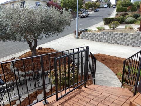 113 Roundhill Ct, Vallejo, CA 94591 photo 2