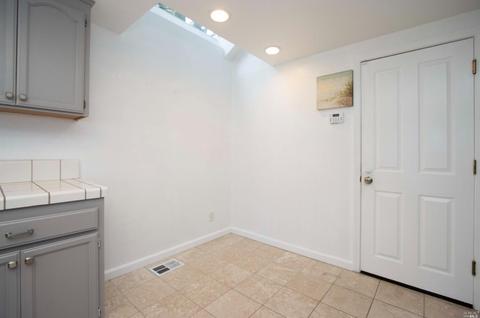 303 Jade Cir, Vallejo, CA 94590 photo 16
