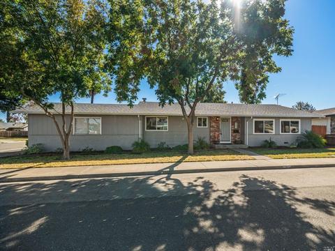 407 Violet Ct, Fairfield, CA 94533 photo 4