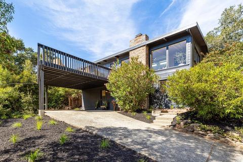 136 Manor Dr, Mill Valley, CA 94941 photo 1