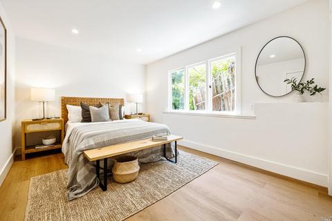 136 Manor Dr, Mill Valley, CA 94941 photo 9
