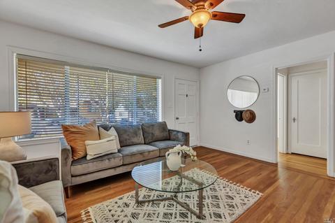532 Bonita Ct, Vallejo, CA 94591 photo 3