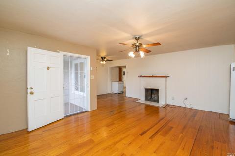 135 Maple St, Vacaville, CA 95688 photo 6