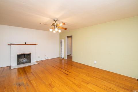 135 Maple St, Vacaville, CA 95688 photo 7