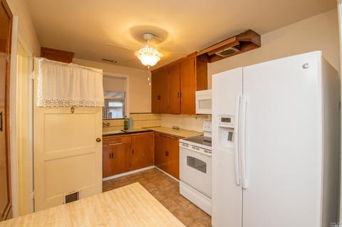 135 Maple St, Vacaville, CA 95688 photo 15