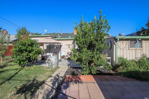 135 Maple St, Vacaville, CA 95688 photo 56