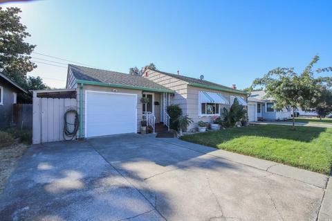 135 Maple St, Vacaville, CA 95688 photo 3