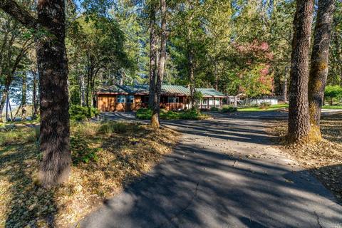 913 E Hill Rd, Willits, CA 95490 photo 2