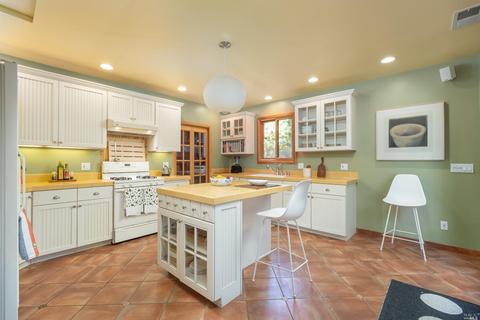 629 Cascade Dr, Fairfax, CA 94930 photo 9