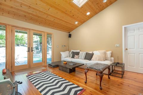 629 Cascade Dr, Fairfax, CA 94930 photo 5