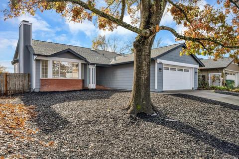 1056 Hampshire Ln, Windsor, CA 95492 photo 2