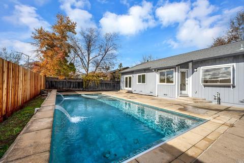 1056 Hampshire Ln, Windsor, CA 95492 photo 5
