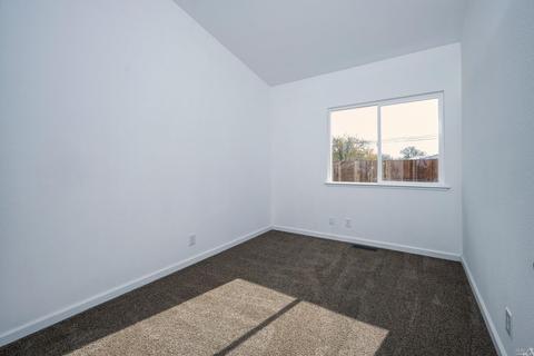 1056 Hampshire Ln, Windsor, CA 95492 photo 21