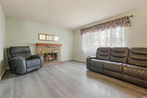 236 Bowline Dr, Vacaville, CA 95687 photo 9