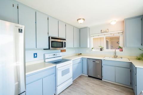 445 Ginny Dr, Windsor, CA 95492 photo 8