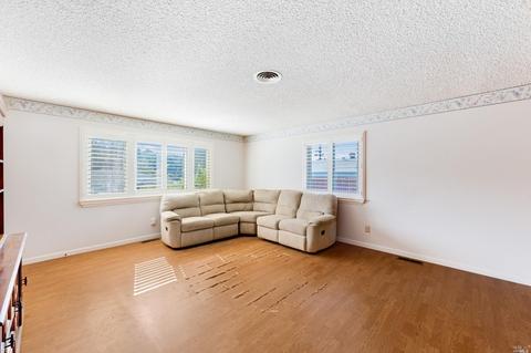 1340 7th St, Rodeo, CA 94572 photo 3