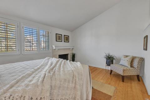 284 E 2nd St, Benicia, CA 94510 photo 32