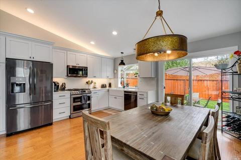 1034 Esparto Ct, Windsor, CA 95492 photo 7