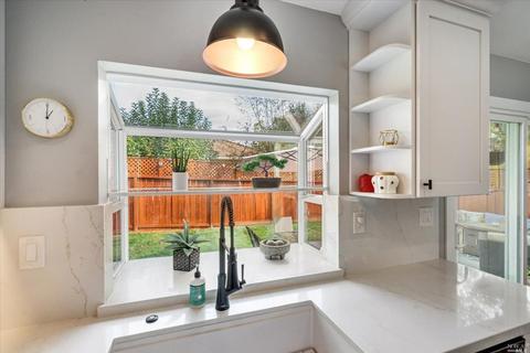 1034 Esparto Ct, Windsor, CA 95492 photo 12
