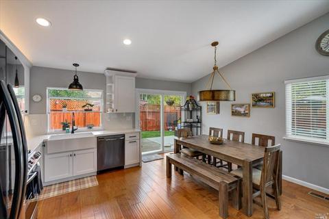 1034 Esparto Ct, Windsor, CA 95492 photo 11
