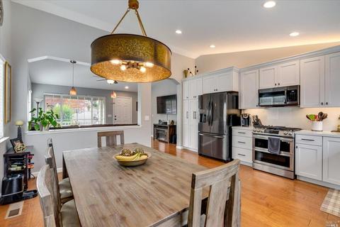 1034 Esparto Ct, Windsor, CA 95492 photo 13