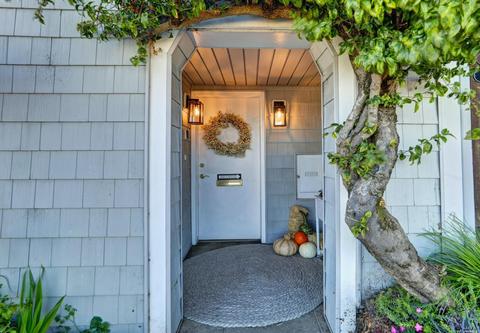 303 Bridgeway, Sausalito, CA 94965 photo 3