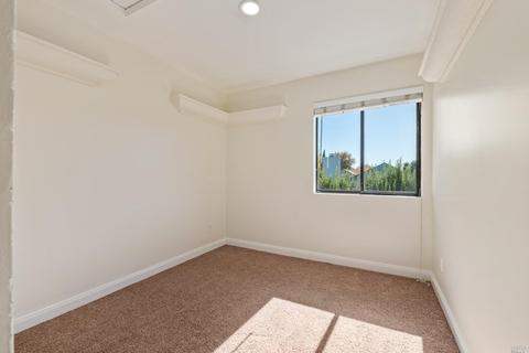 938 Milsom Pl, Windsor, CA 95492 photo 25