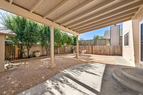 938 Milsom Pl, Windsor, CA 95492 photo 6
