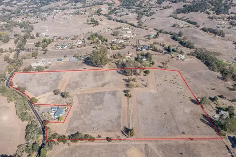 3690-3688 Wallace Rd, Santa Rosa, CA 95404
