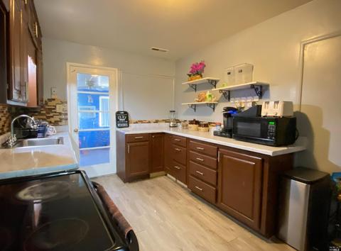 318 E Utah St, Fairfield, CA 94533 photo 17