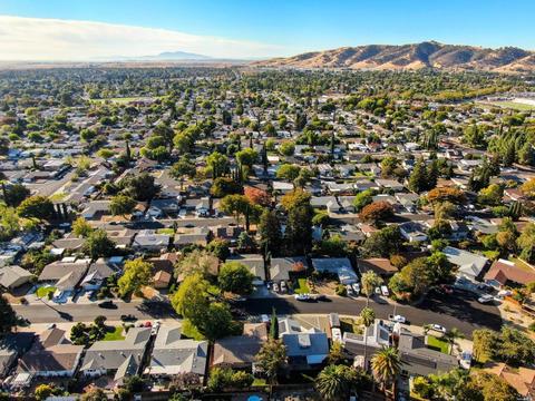 166 Arrowhead Dr, Vacaville, CA 95687 photo 51