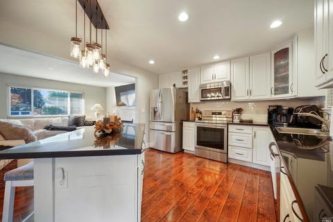 166 Arrowhead Dr, Vacaville, CA 95687 photo 17