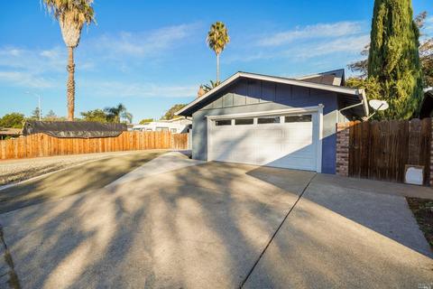 166 Arrowhead Dr, Vacaville, CA 95687 photo 4