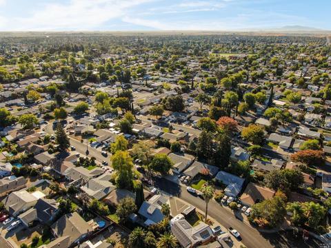166 Arrowhead Dr, Vacaville, CA 95687 photo 52